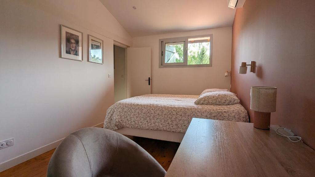 Salon — © Maison au Bord de l'Aveyron