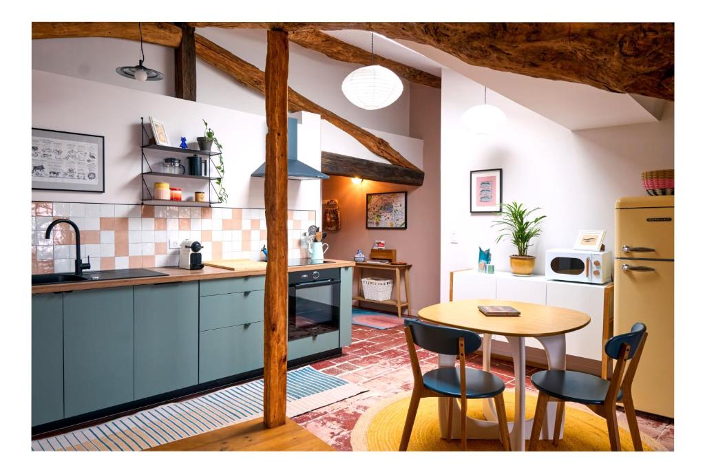Cuisine équipée — © Le Petit Balcon Bleu