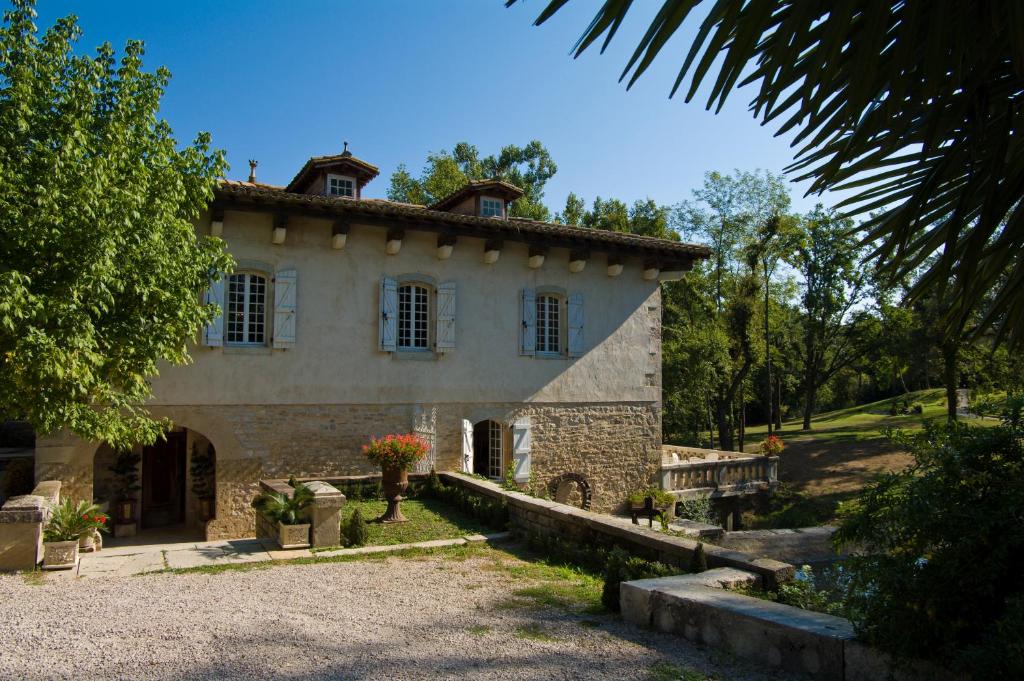 Façade du bâtiment principal — © Les Gorges de l'Aveyron