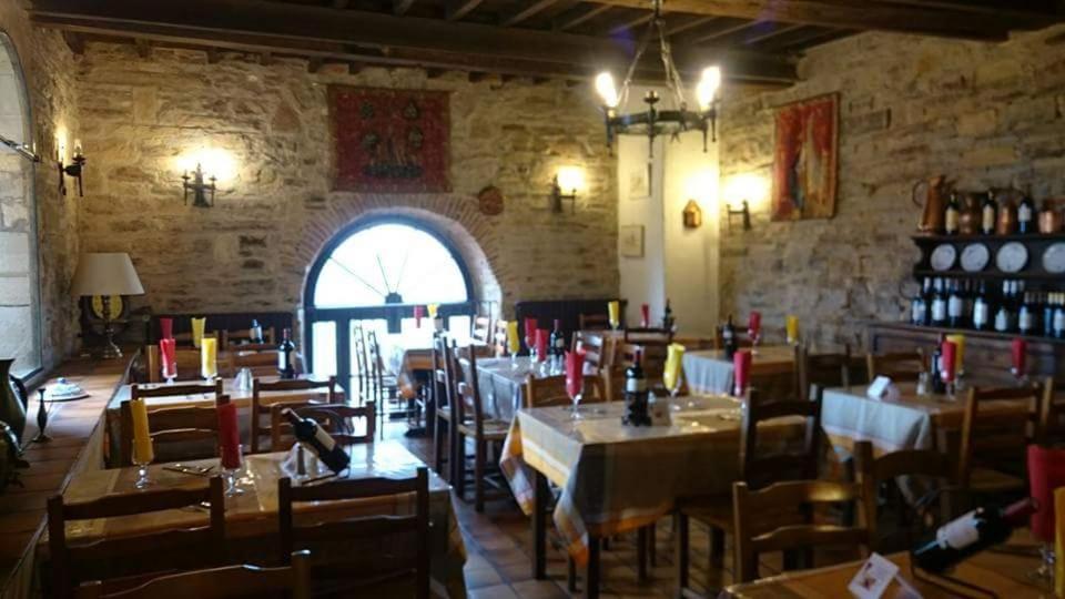 Salle du restaurant — © Auberge de la Halle
