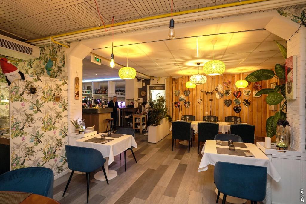 Salle du restaurant — © Le 9 en Cuisine