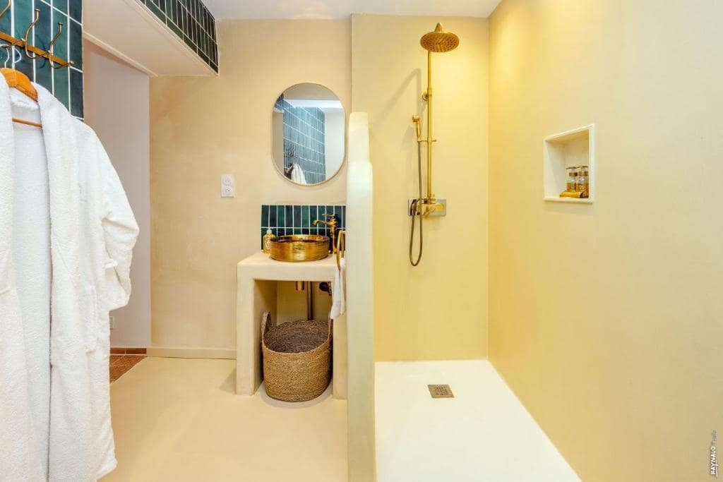 Jacuzzi privado — © Suite Marrakech